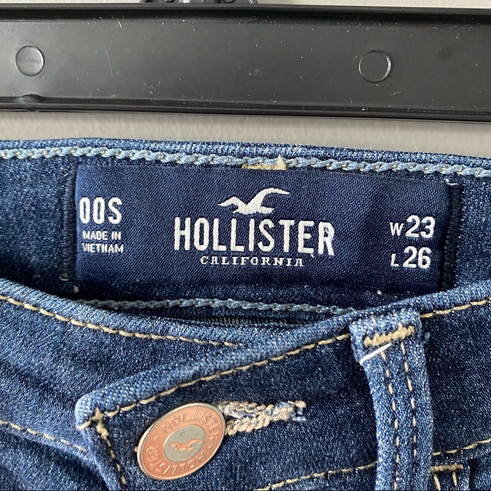 Hollister Advanced Stretch High Rise Jeans - Picture 3 of 3